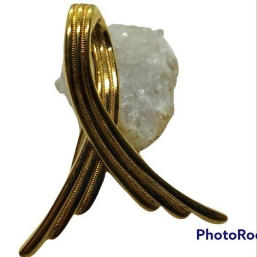 Monet Ribbon bow gold toned brooch‎